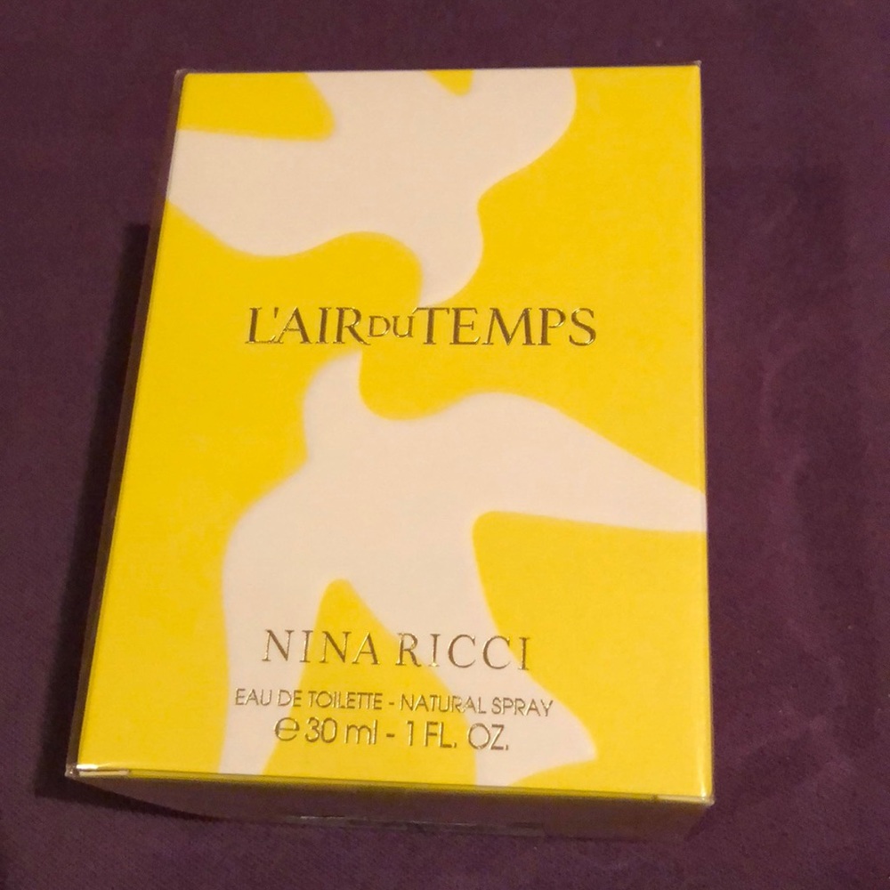 Nina Ricci Perfume